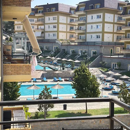 Apartment Luxury With A Swimming Pool *